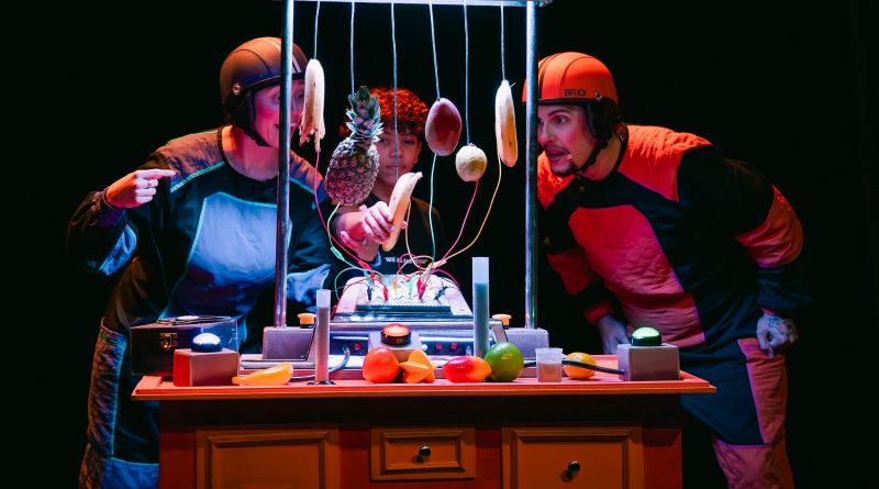 Espetáculo grátis no Teatro do Kaos: “Fabuloso Laboratório”